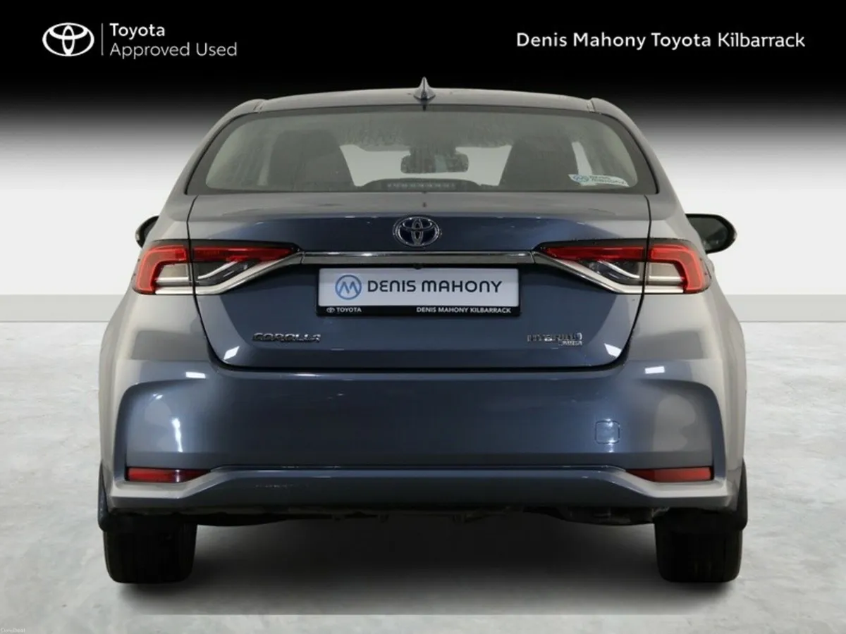 Toyota Corolla HYBRID LUNA SALOON - Image 4