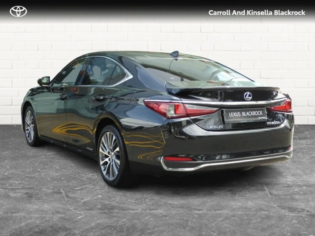 Lexus ES Hybrid Dynamic - Image 3