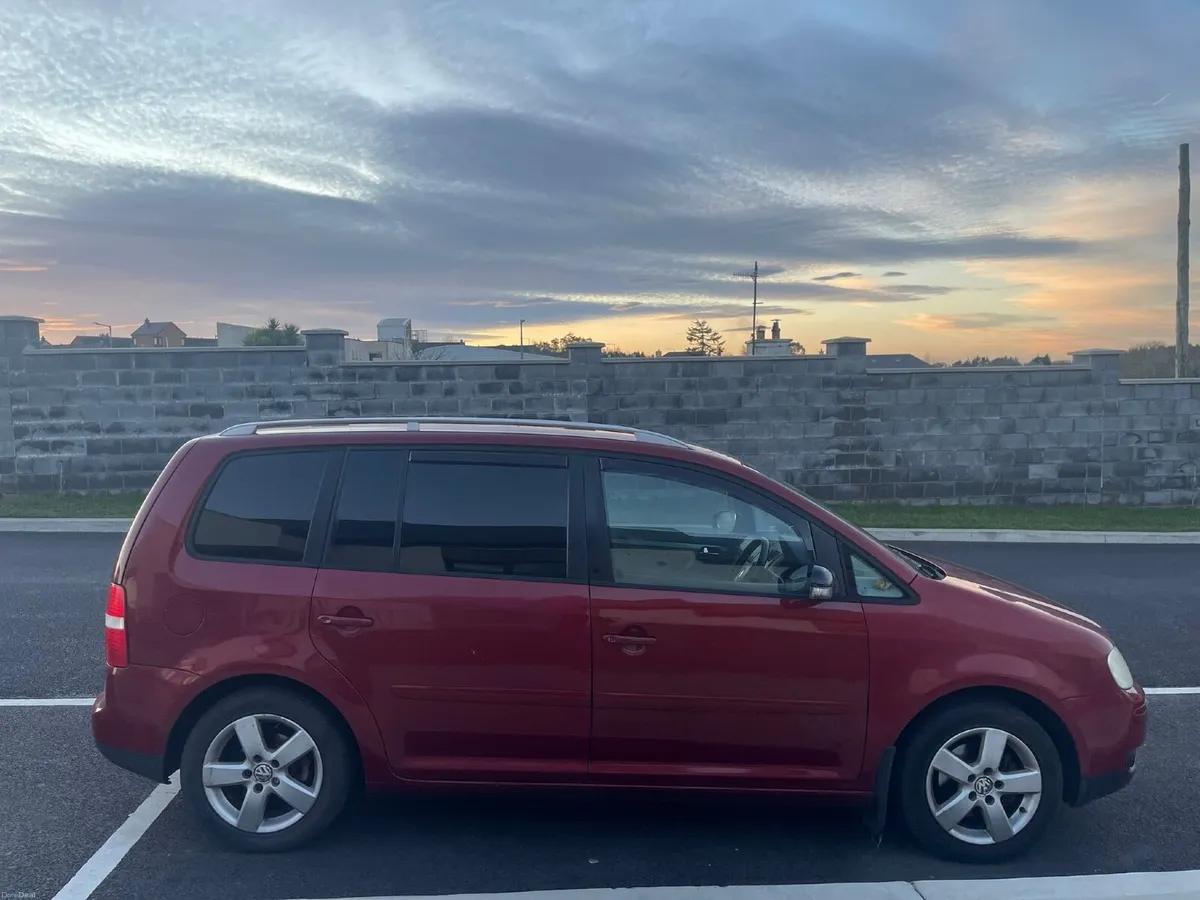 Volkswagen Touran 2006 - Image 1