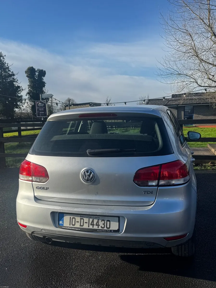 Volkswagen Golf 2010 - Image 2