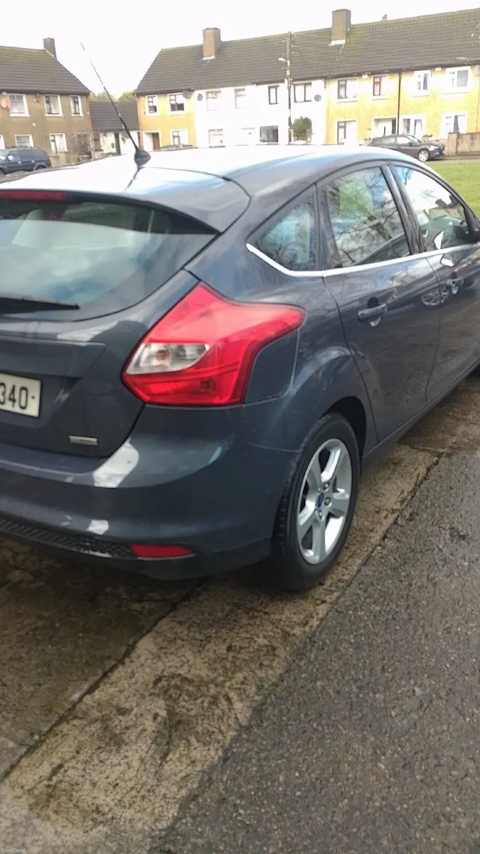 Ford Focus 2014 - Image 2