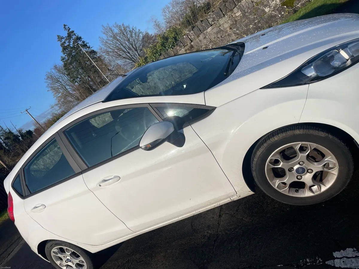 Ford Fiesta - Image 3