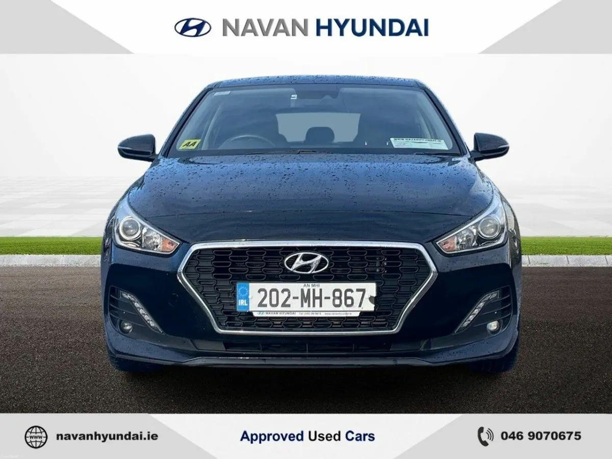 Hyundai i30 Petrol Deluxe Turbo - Image 3