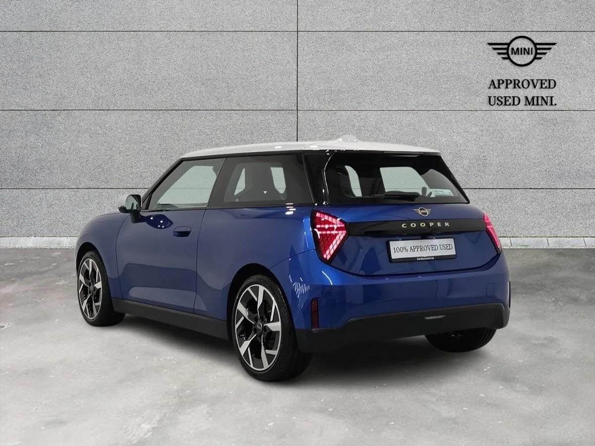 Mini Cooper Cooper E - Image 3