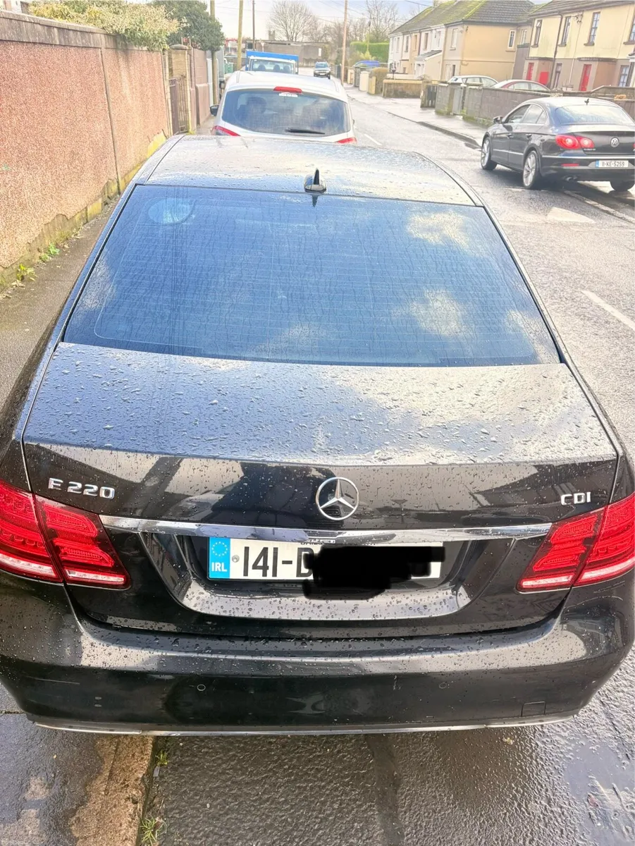 Mercedes E220 - Image 4