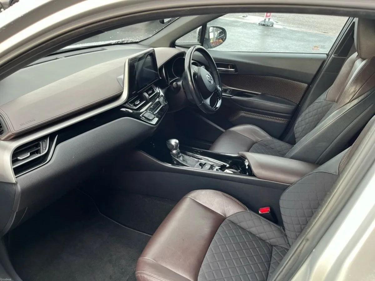 Toyota C-HR C-HR HYBRID SOL - Image 6