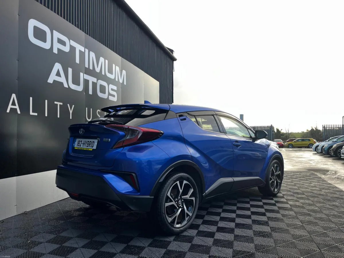 Toyota C-HR Toyota CHR 1.8 self charging hybrid, f - Image 2