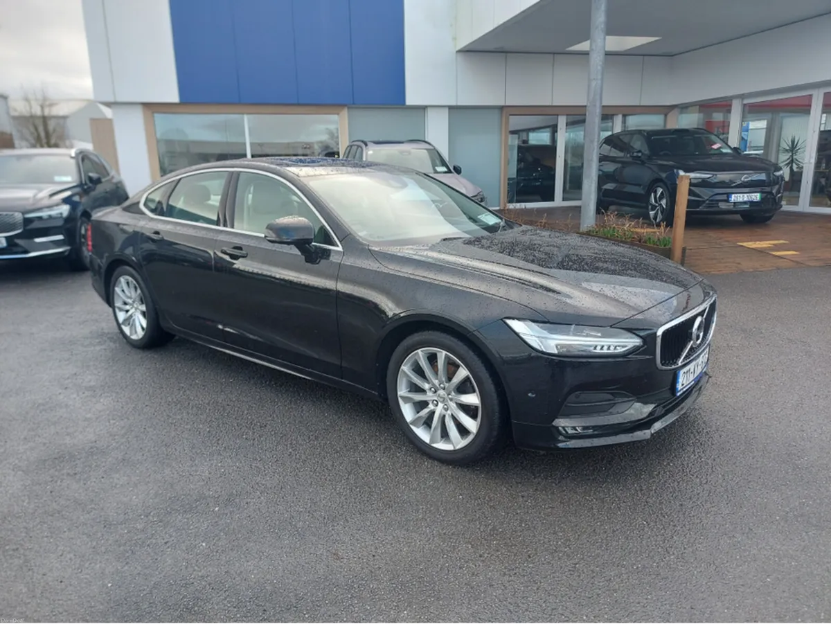 Volvo S90 D4 MOMENTUM AT 4DR AUTO - Image 1