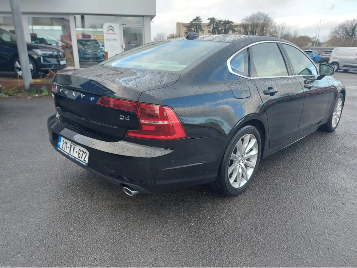 Volvo S90 D4 MOMENTUM AT 4DR AUTO - Image 4