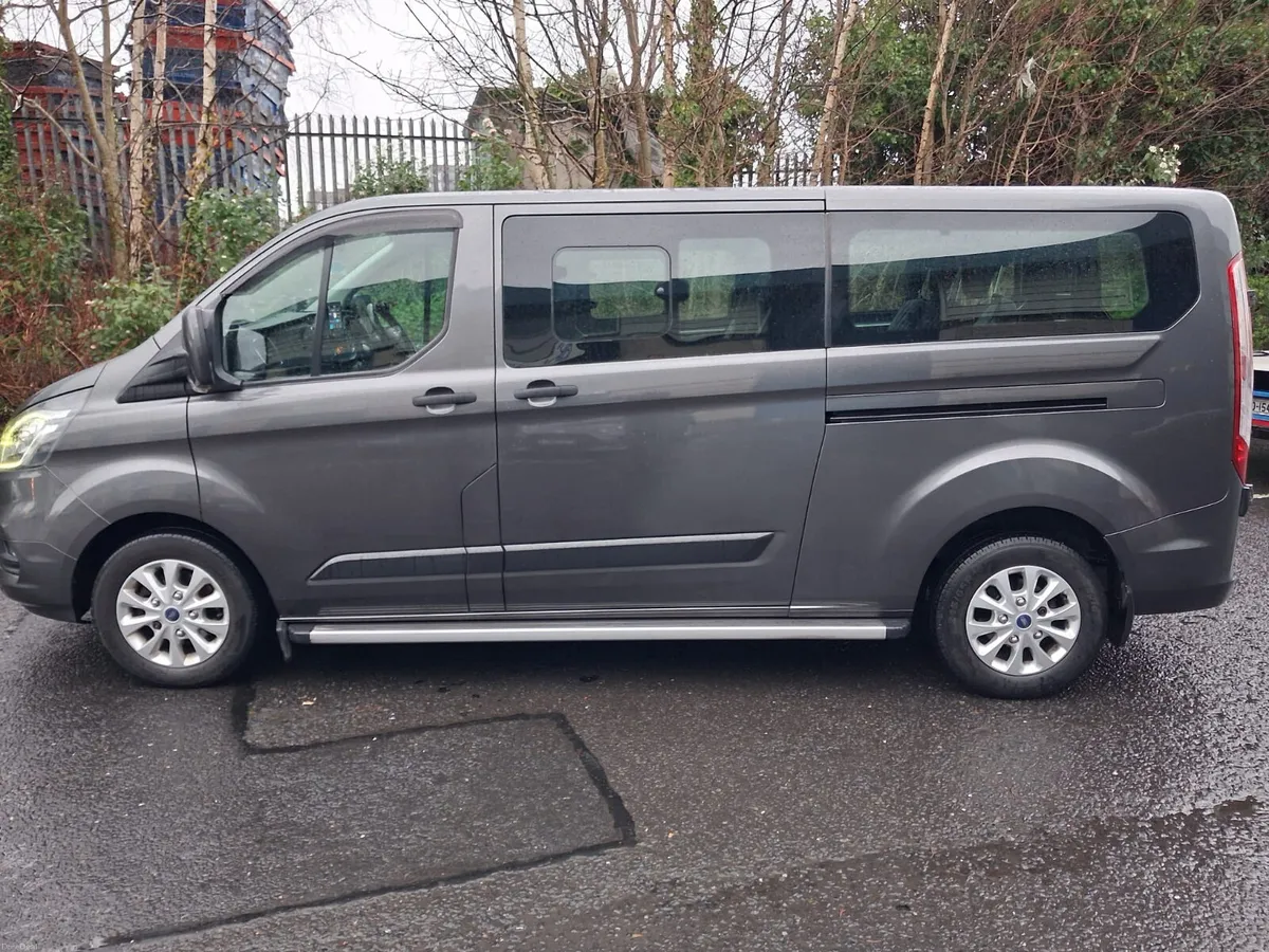 FORD TRANSIT CUSTOM/2021/AUTOMATIC/9 SEATER/WAV - Image 5