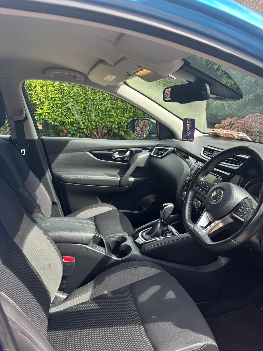 Nissan Qashqai 192 - Automatic - Image 4