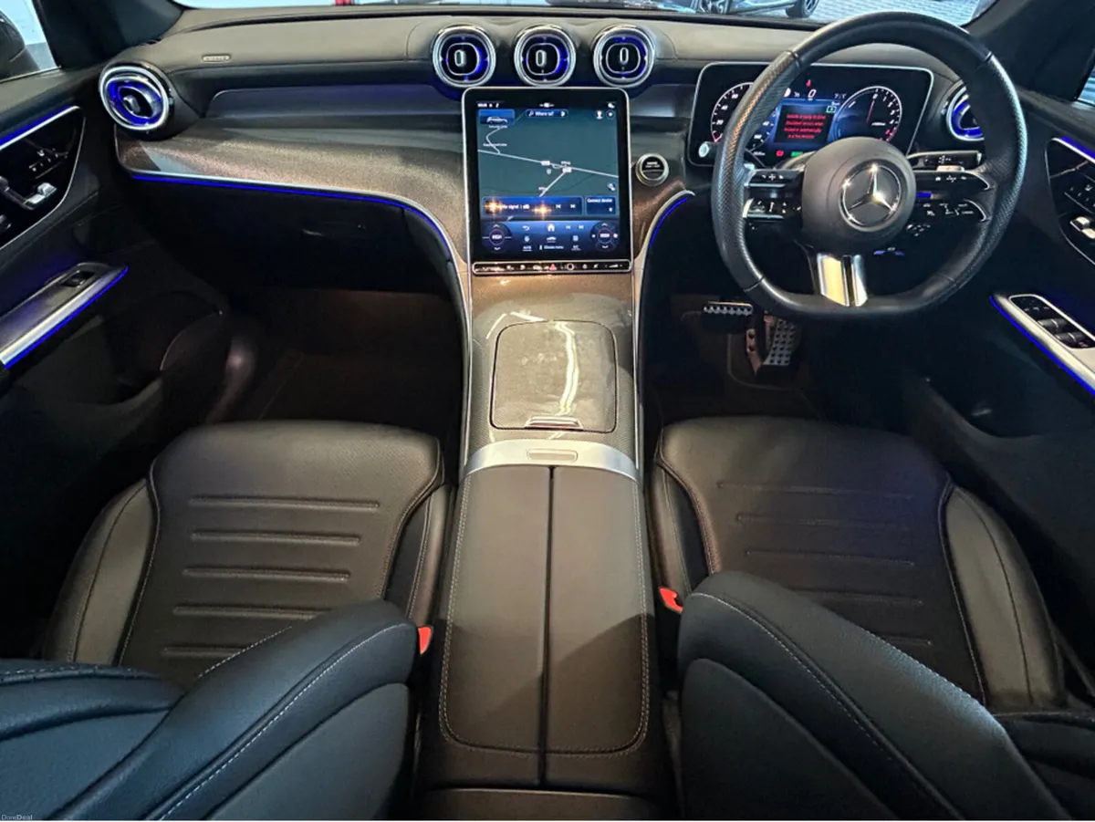 Mercedes-Benz GLC 300 DE AMG LINE  4MATIC - Image 2