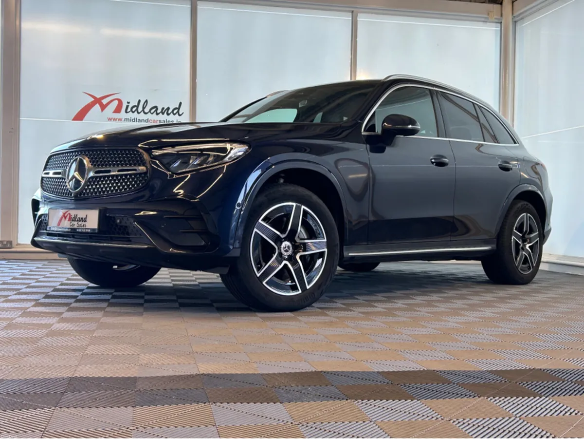 Mercedes-Benz GLC 300 DE AMG LINE  4MATIC - Image 4