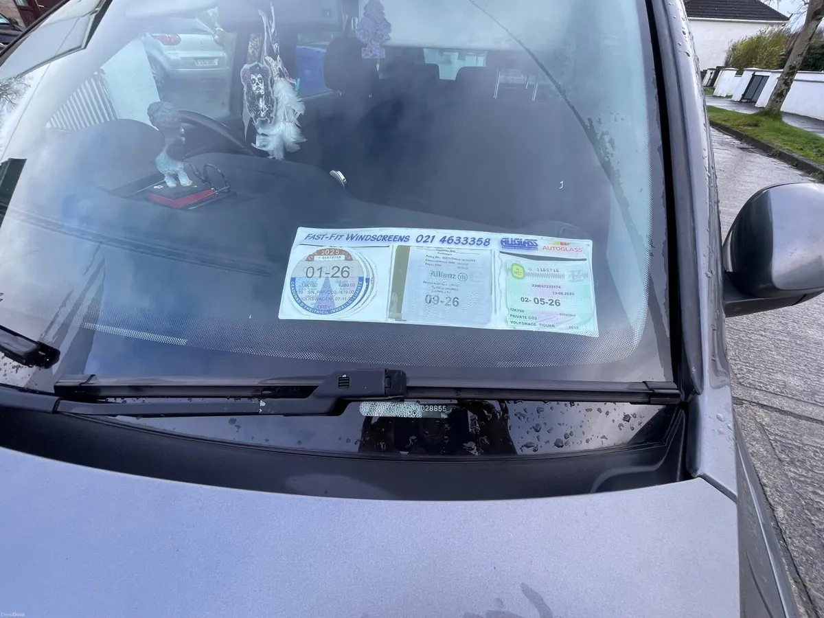 Volkswagen Tiguan 2012 - Image 3