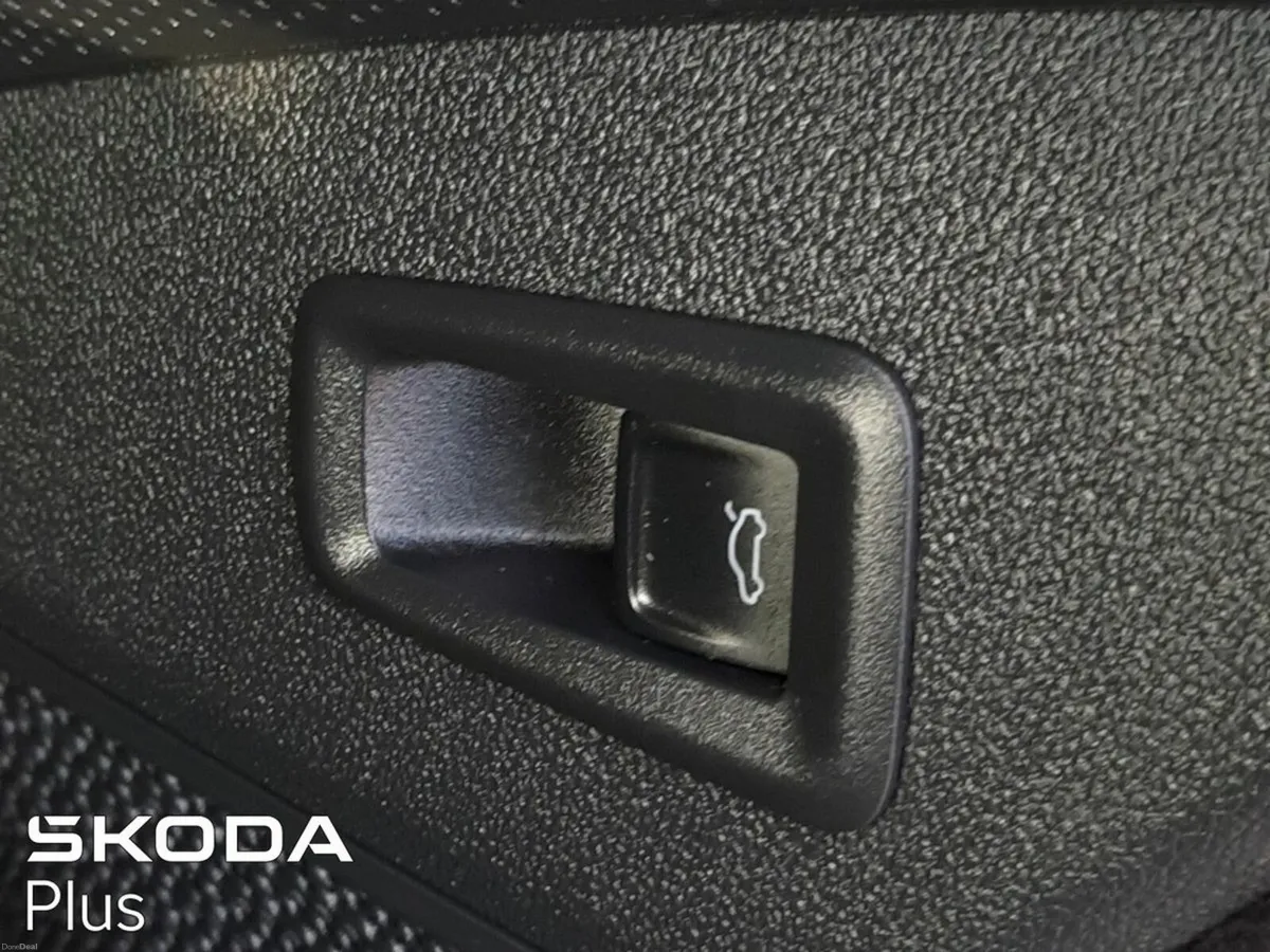 Skoda Kodiaq **LIKE NEW**FULL LEATHER**SELECTION + - Image 3