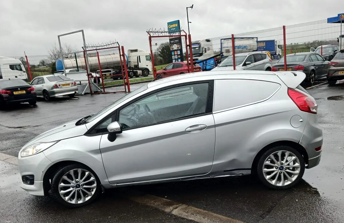 🚗Ford Fiesta Sport TDCI -2015 - Image 4