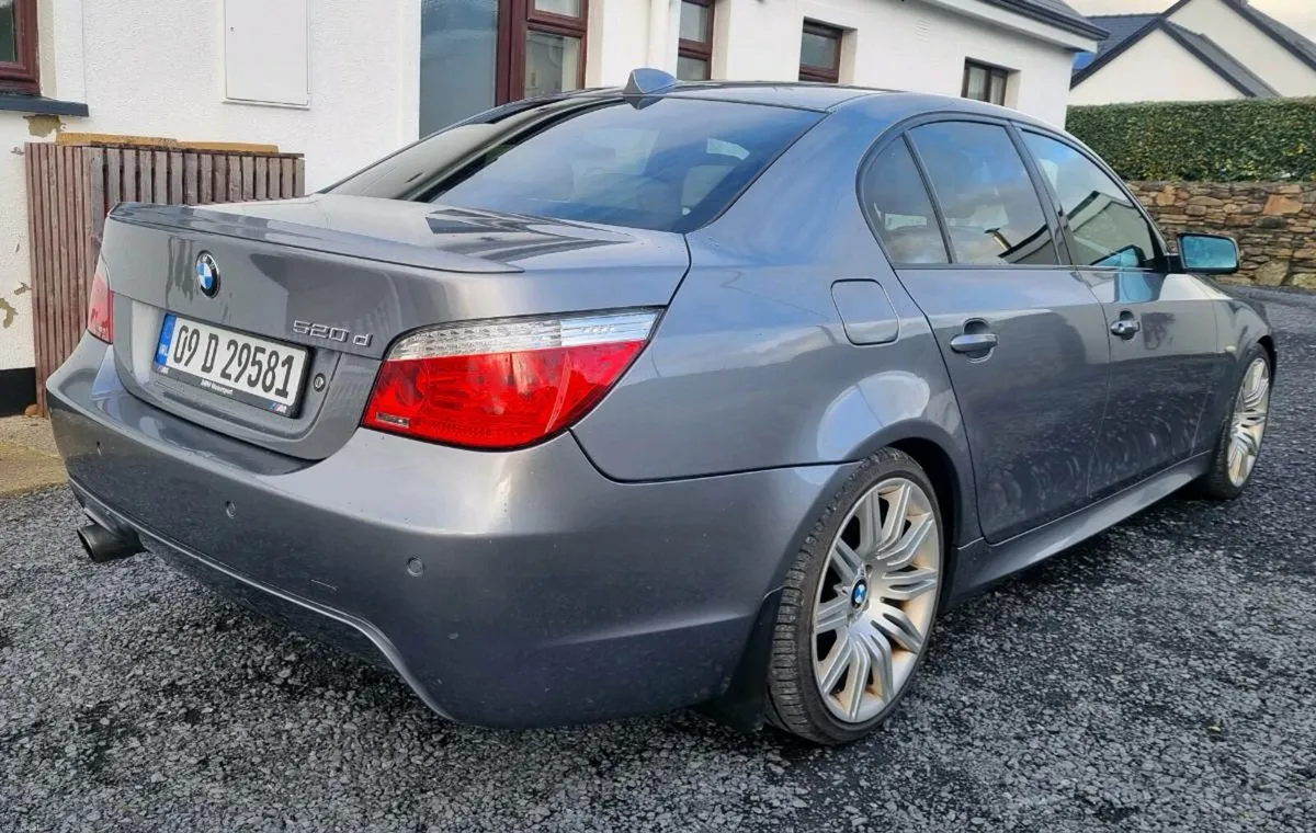 Bmw 520d m-sport manual - Image 4