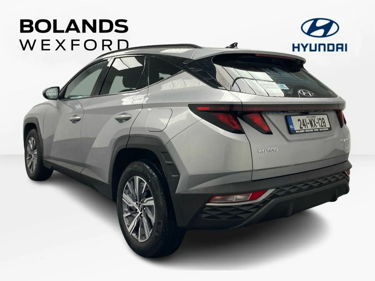 Hyundai Tucson 2WD Executive HEV Auto - Image 4