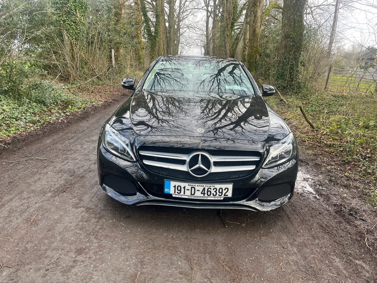 Mercedes-Benz C-Class 2019 - Image 4
