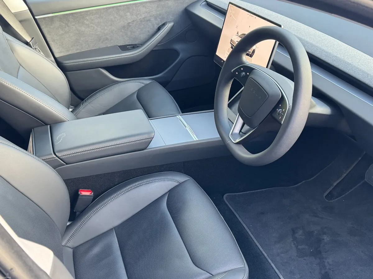 2024 Tesla Model 3 AWD Long Range Dual Motor - Image 4