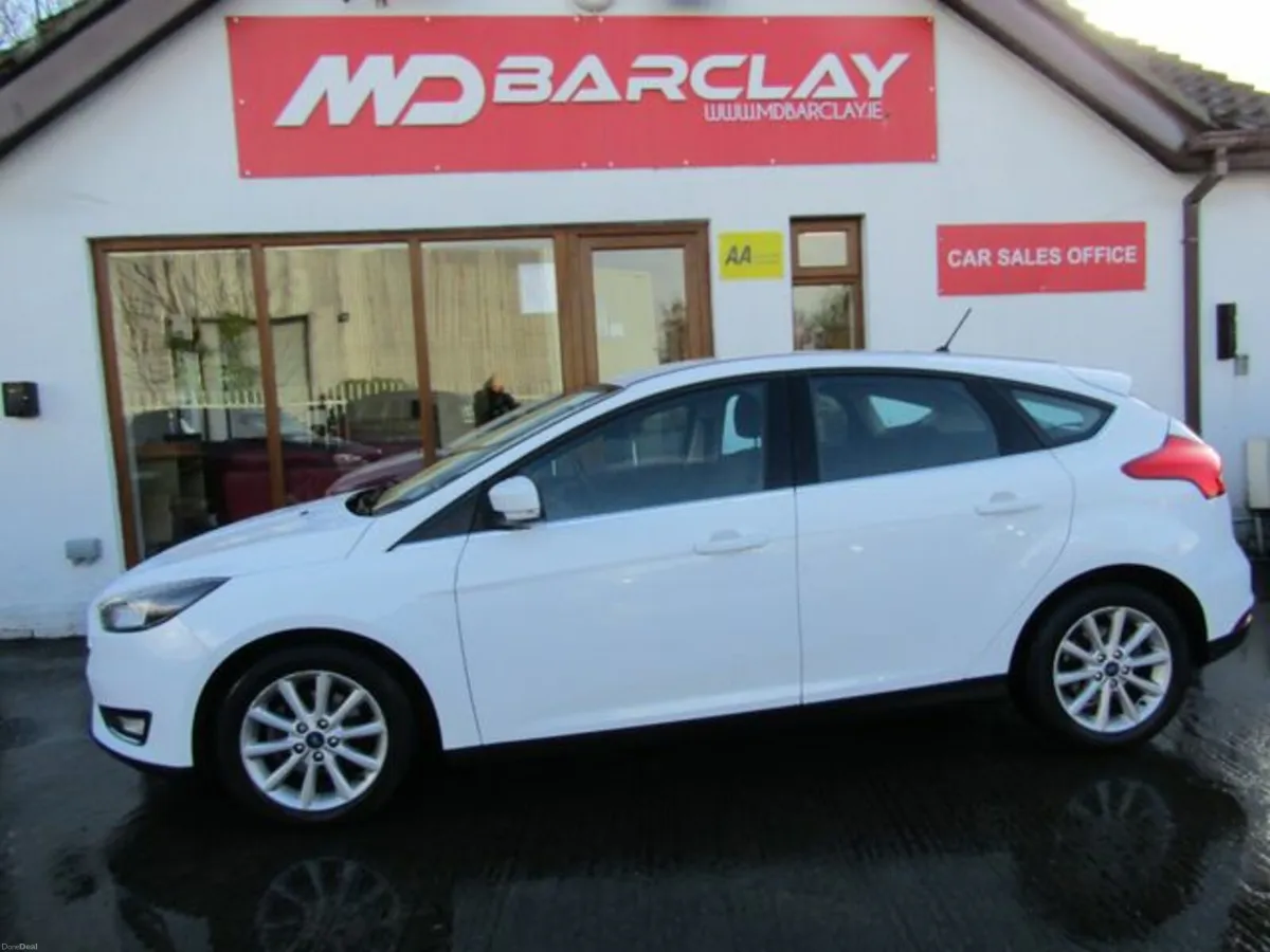 Ford Focus Titanium 1.0 125PS 6SPD 4DR - Image 2