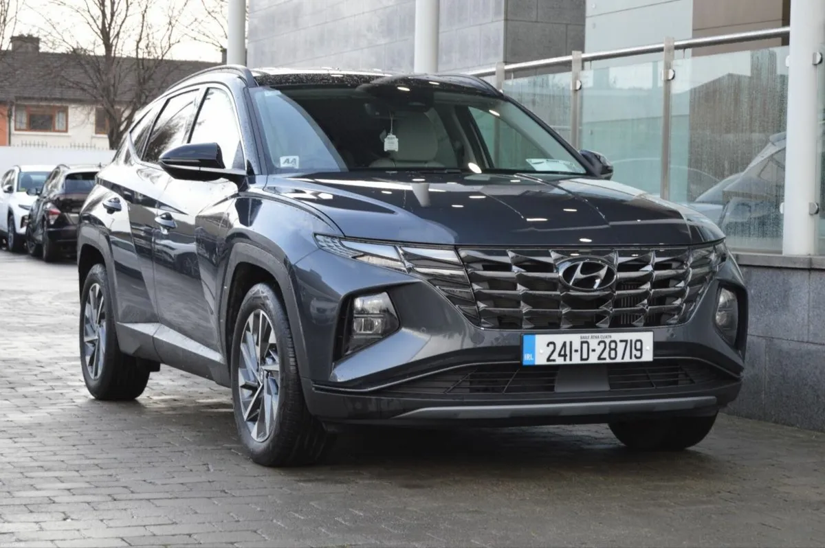Hyundai Tucson 2WD Executive Plus - Image 3
