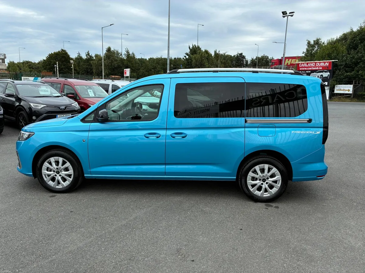 Wheelchair Accessible Taxi Ford Connect Freedom - Image 5