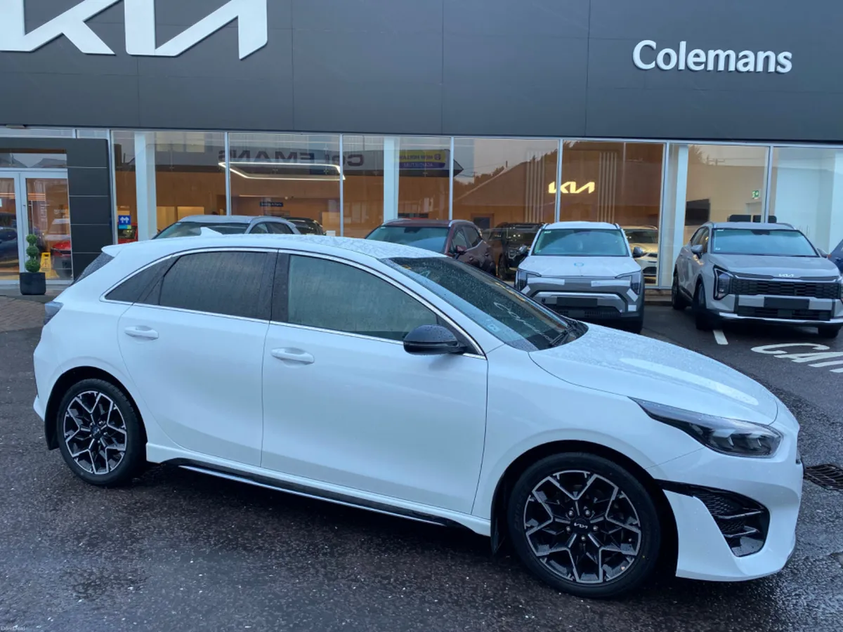 Kia Ceed Gt-Line 1.6 Diesel Mhev 2024 (241) - Image 2
