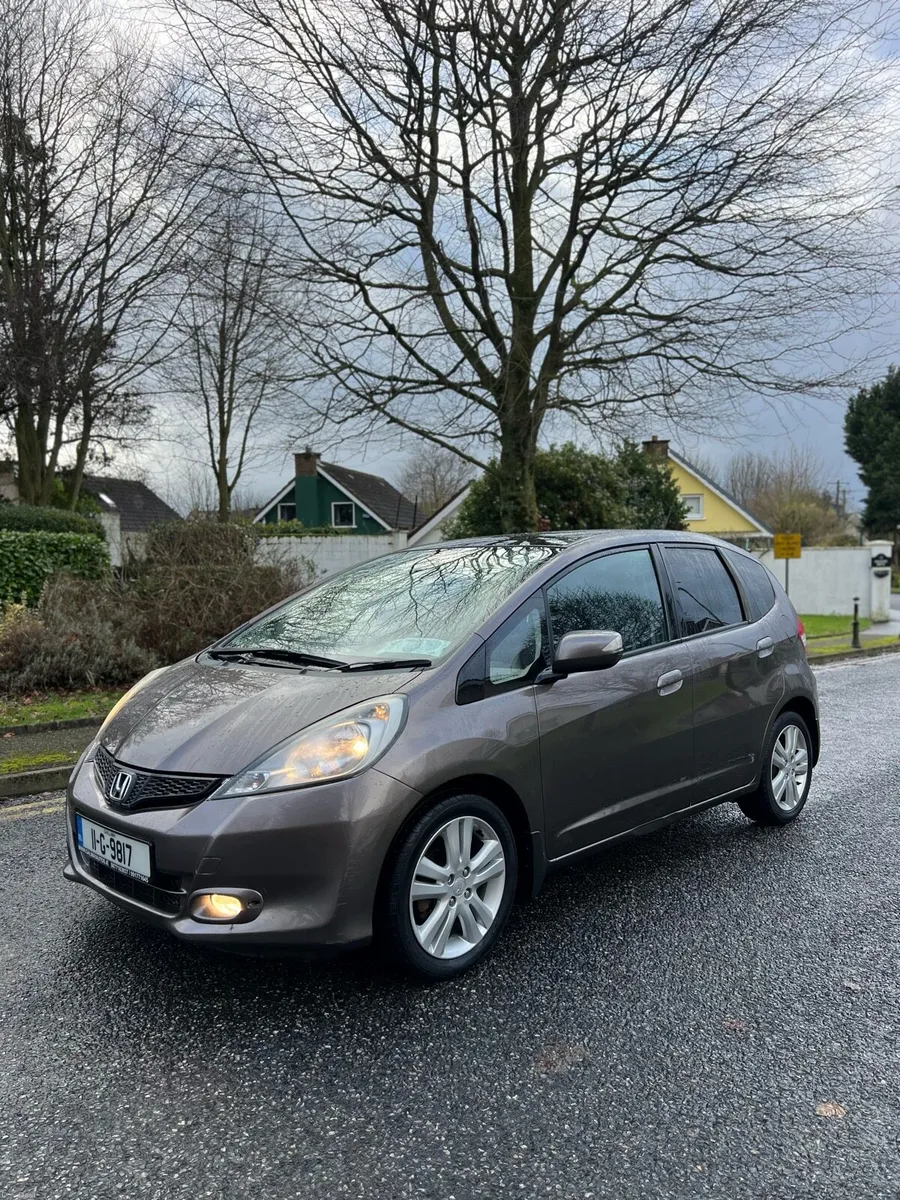 2011 HONDA JAZZ 1.4 PETROL AUTOMATIC - Image 4