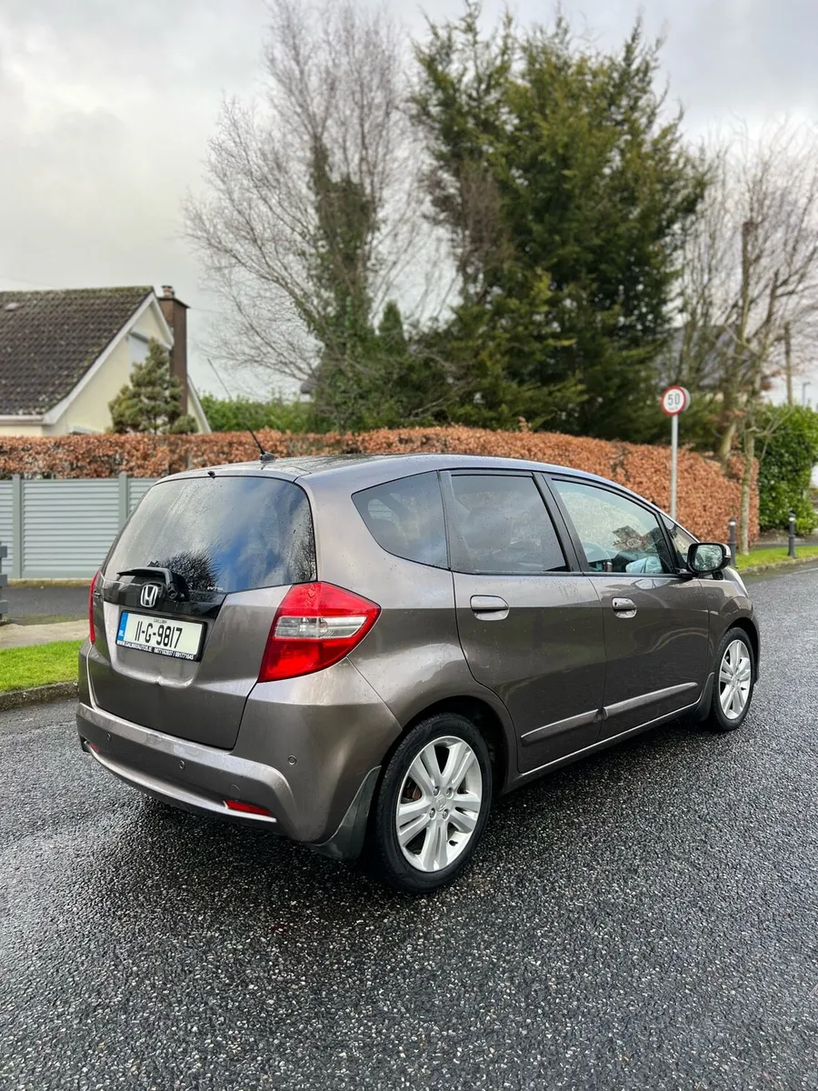 2011 HONDA JAZZ 1.4 PETROL AUTOMATIC - Image 3
