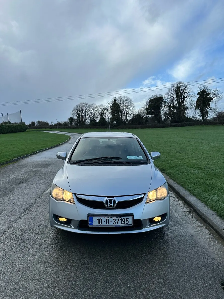 Honda Civic HyBrid 2010 - Image 2