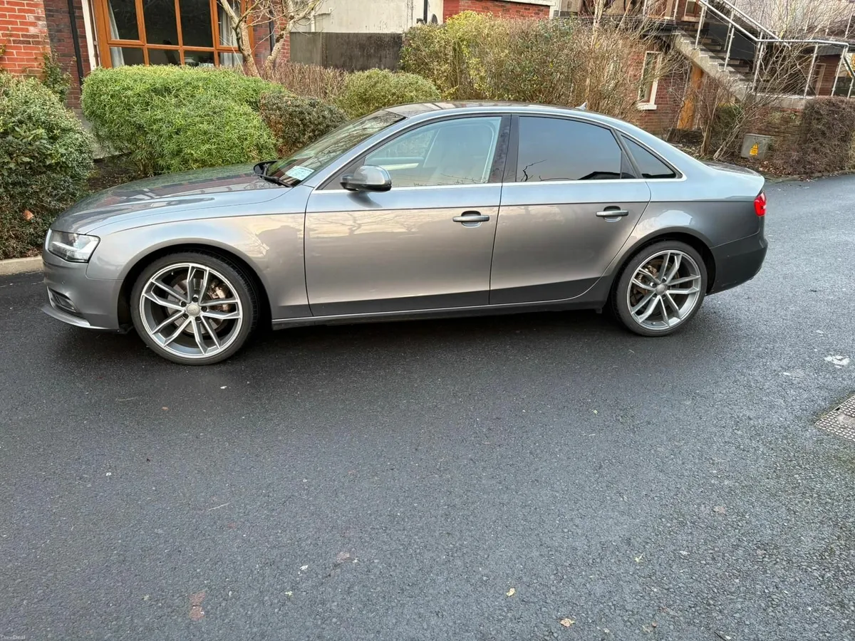 Audi A4 2015 - Image 1