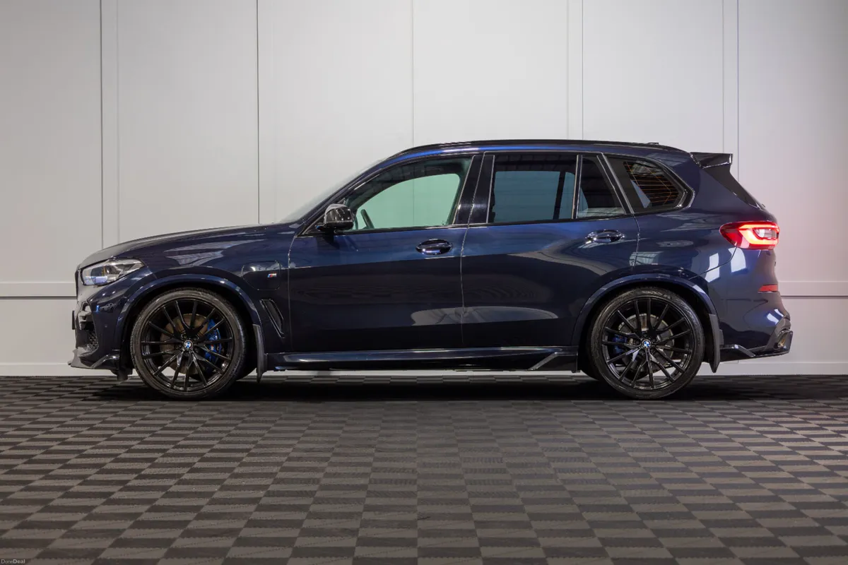 2021 BMW X5 X-Drive 45e M-Sport - Image 3