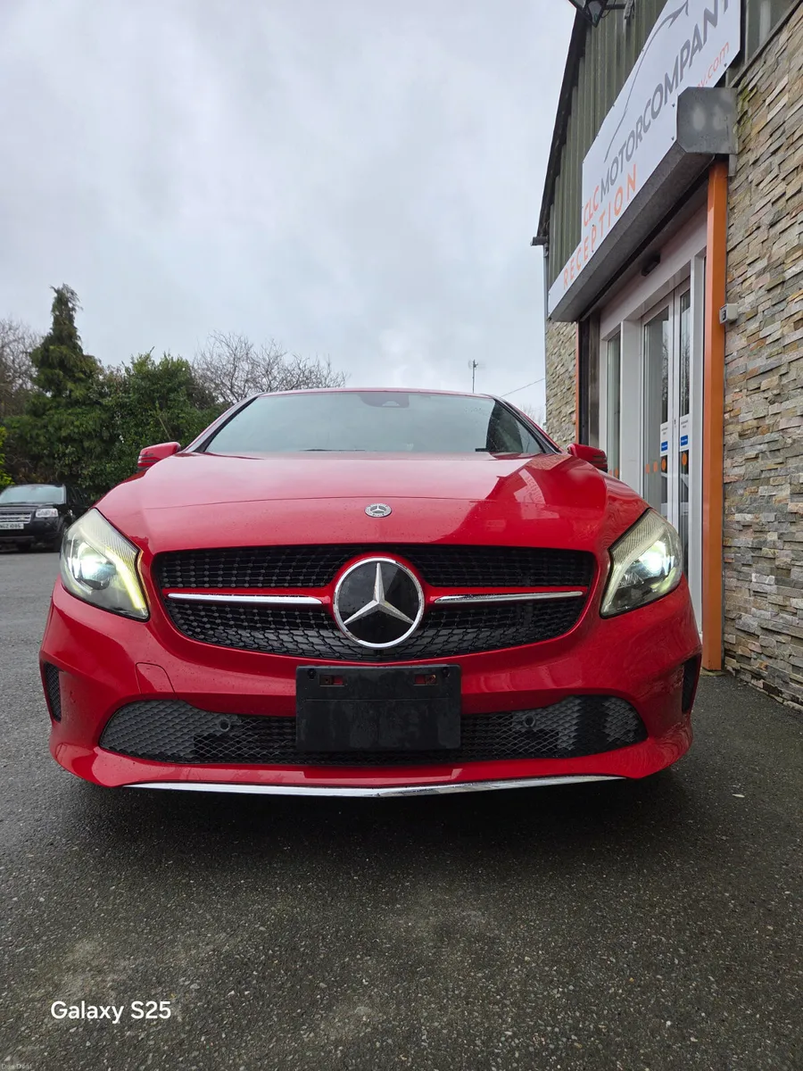 2017 MERCEDES A180 AUTO - Image 4