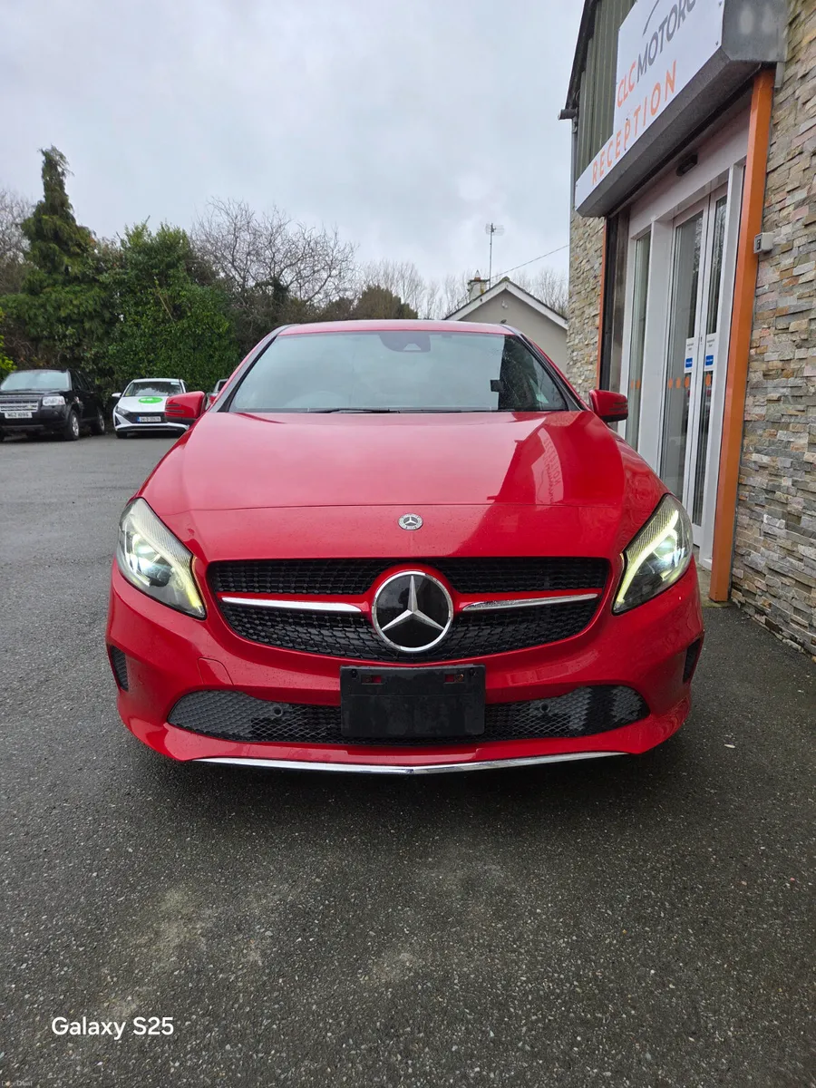 2017 MERCEDES A180 AUTO - Image 3