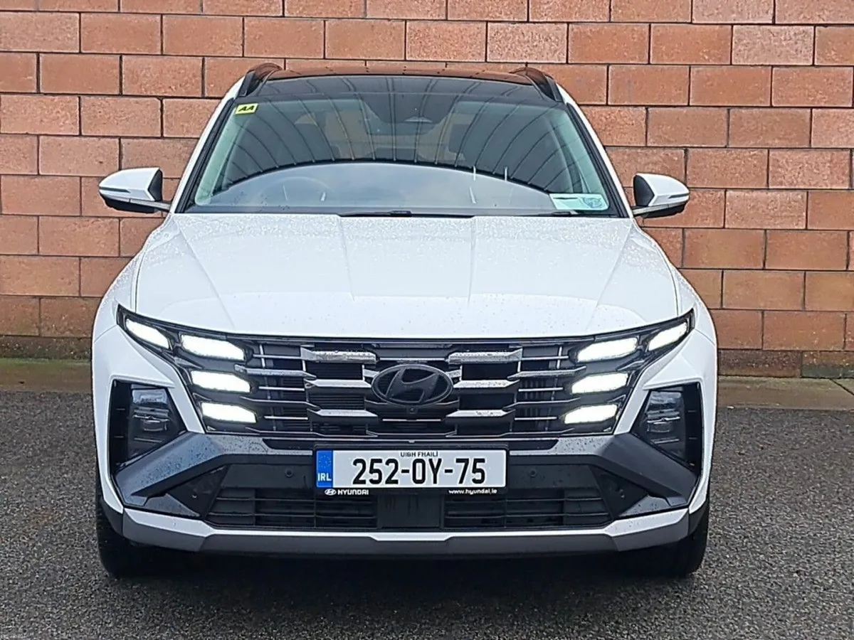 Hyundai Tucson Platinum Automatic Plug in Hybrid w - Image 5