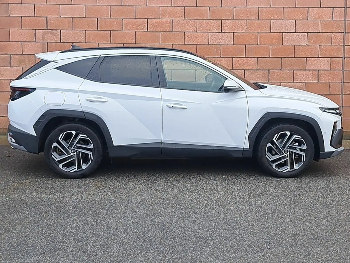 Hyundai Tucson Platinum Automatic Plug in Hybrid w - Image 4