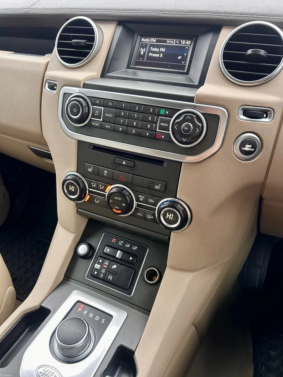 Landrover discovery 4 5 seat crewcab - Image 3