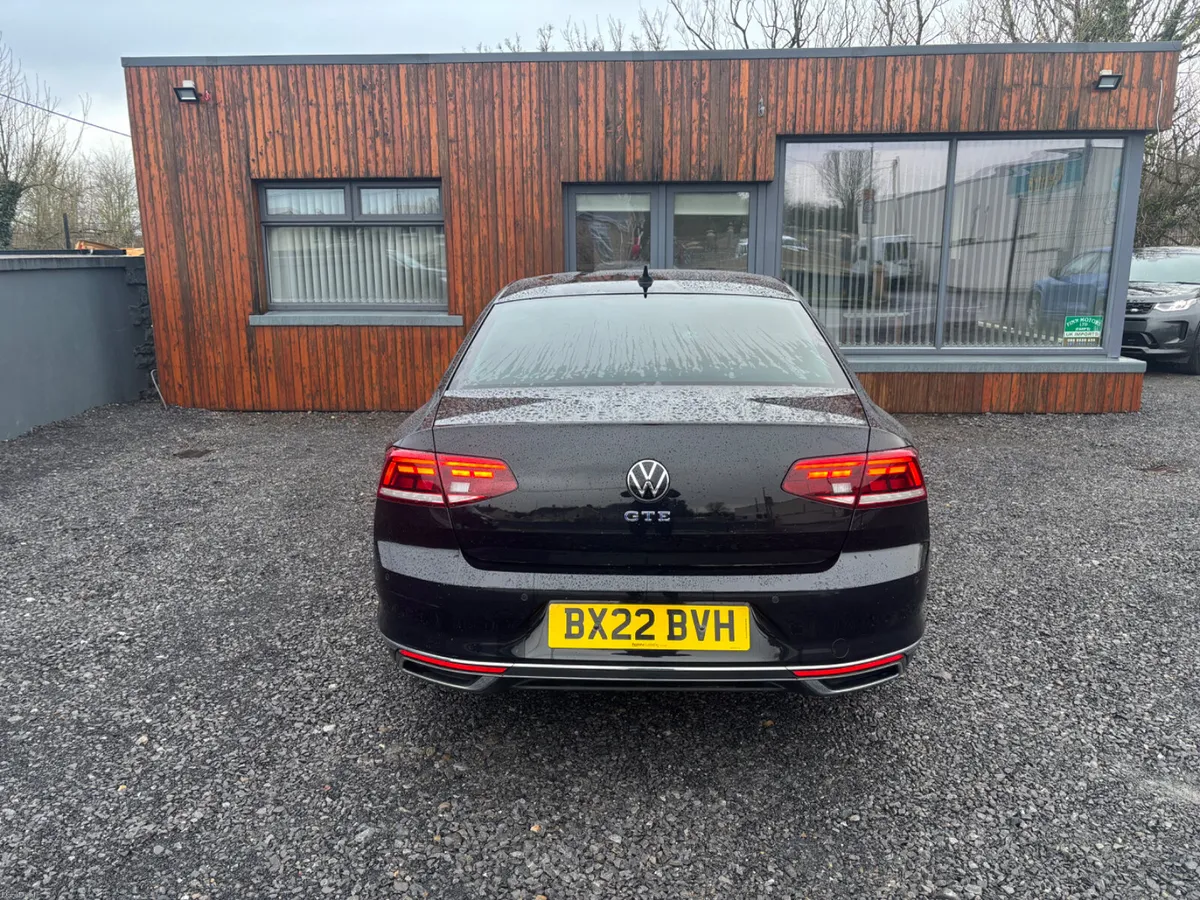 2022 Volkswagen Passat GTE - Image 2