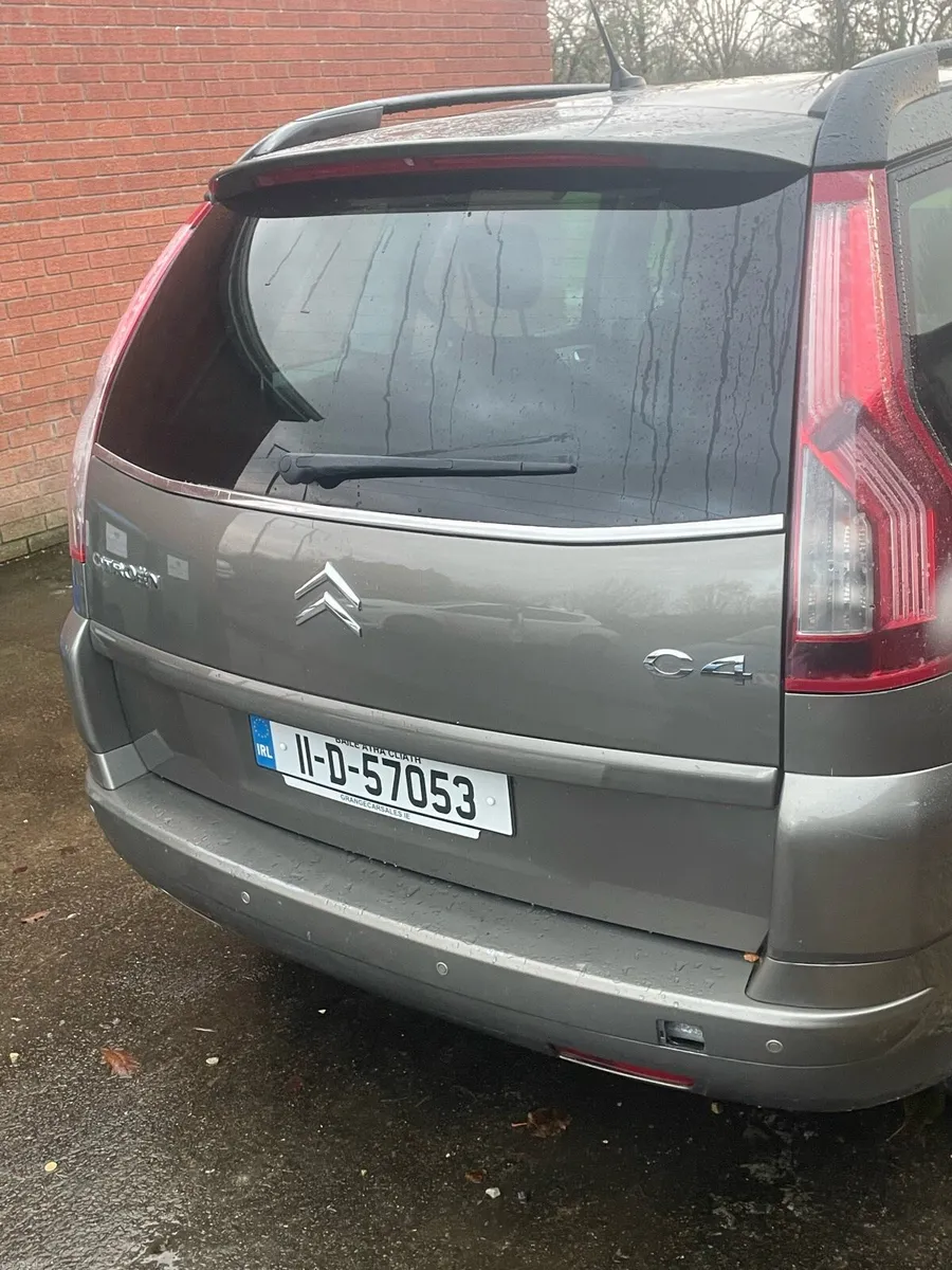Car C4  Picasso 1.6HDI Automatic - Image 4