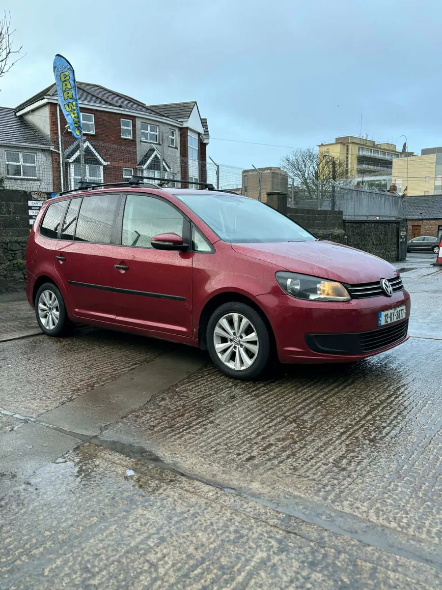 2012 Volkswagen Touran 1.6tdi AUTOMATIC - Image 1