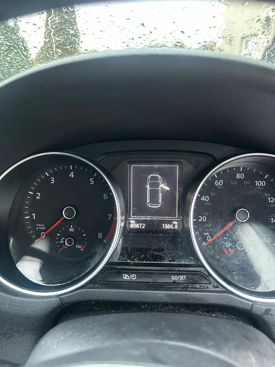 Volkswagen Polo 2016 - Image 2