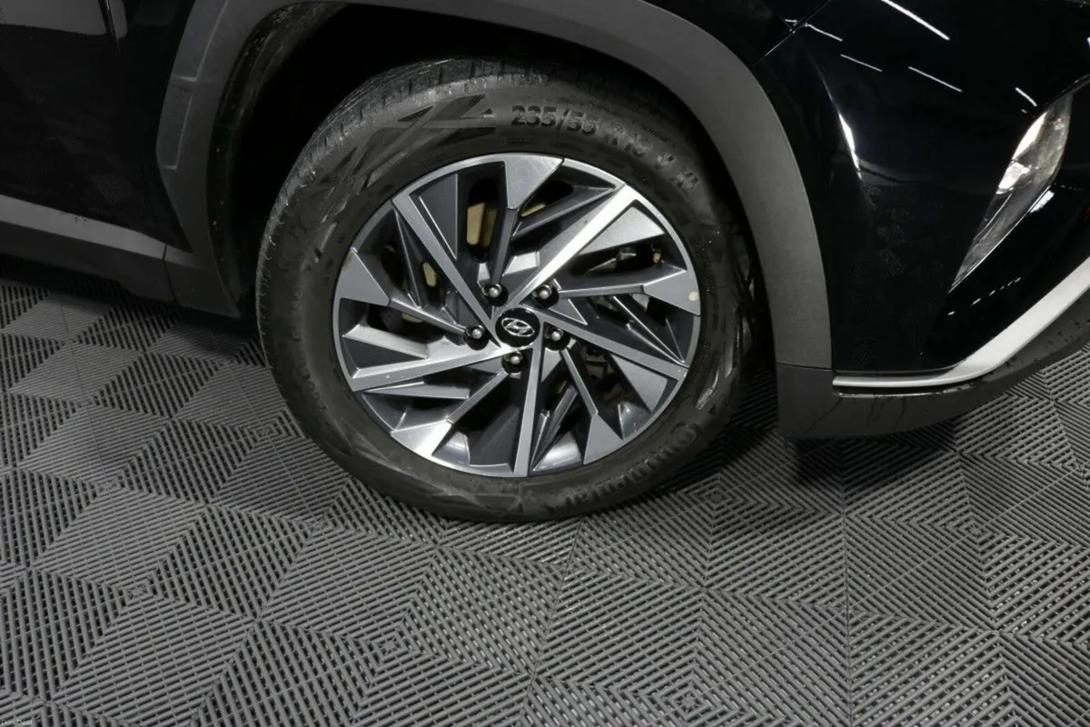 Hyundai Tucson EXECUTIVE 1.6L DIESEL SUV - Image 3
