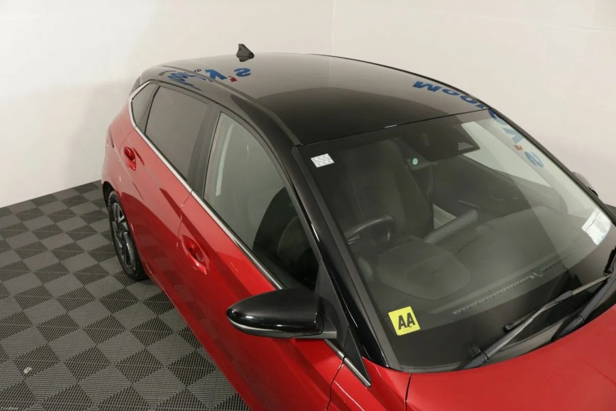 Hyundai i20 DELUXE PLUS 1.2L PETROL HATCHBCAK - Image 4