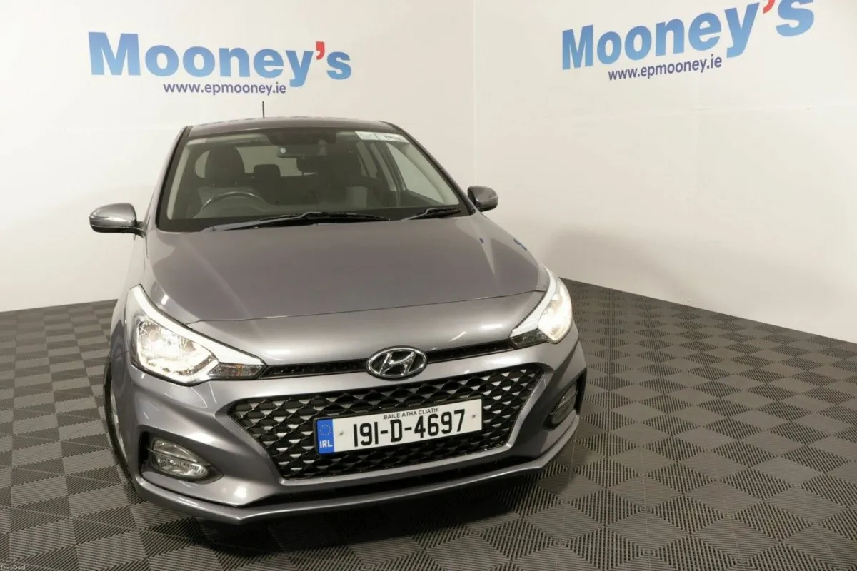 Hyundai i20 DELUXE PLUS 1.2L PPETROL HATCHBACK - Image 2