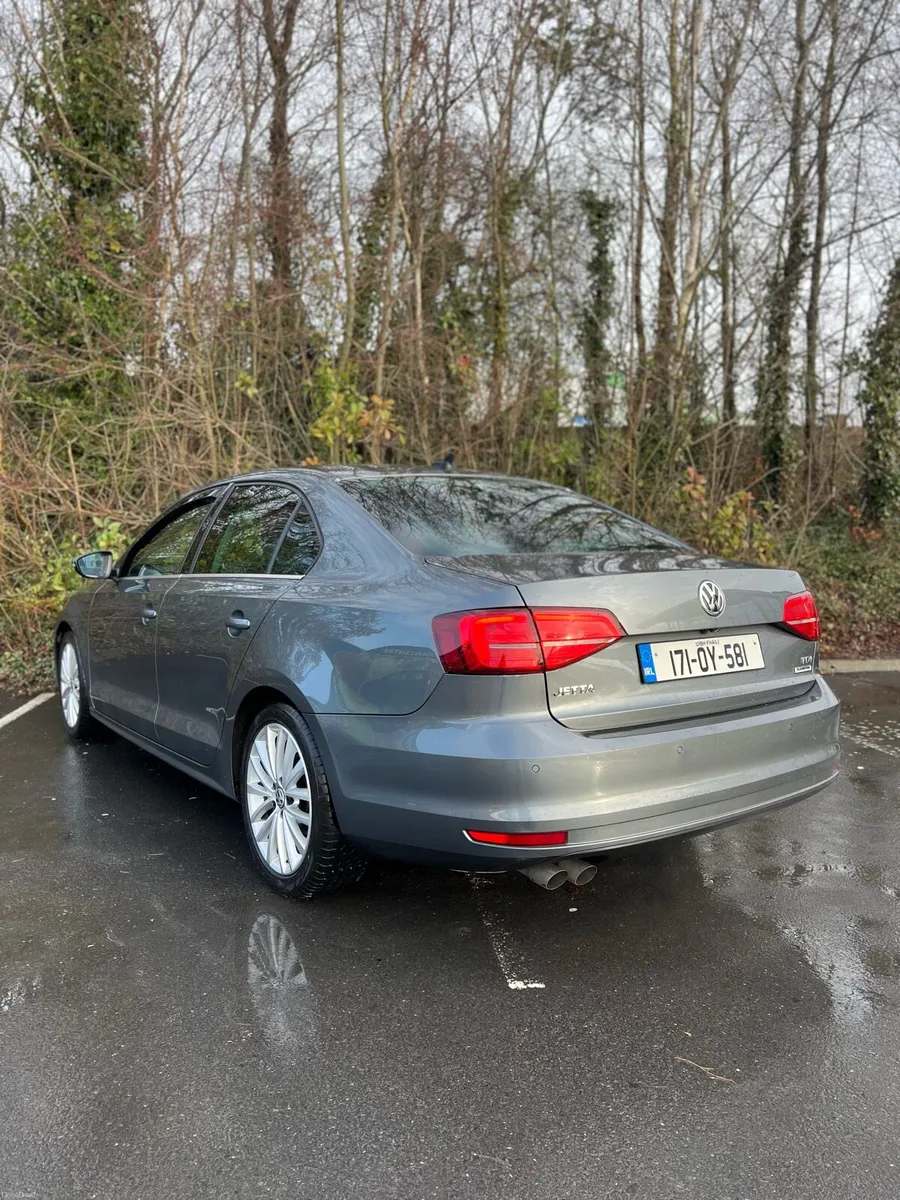 2017 Volkswagen Jetta Highline 2.0tdi 127k km - Image 3