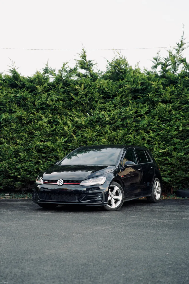 🌟Volkswagen Golf GTI 2.0 2018 With Low Mileage🌟 - Image 1