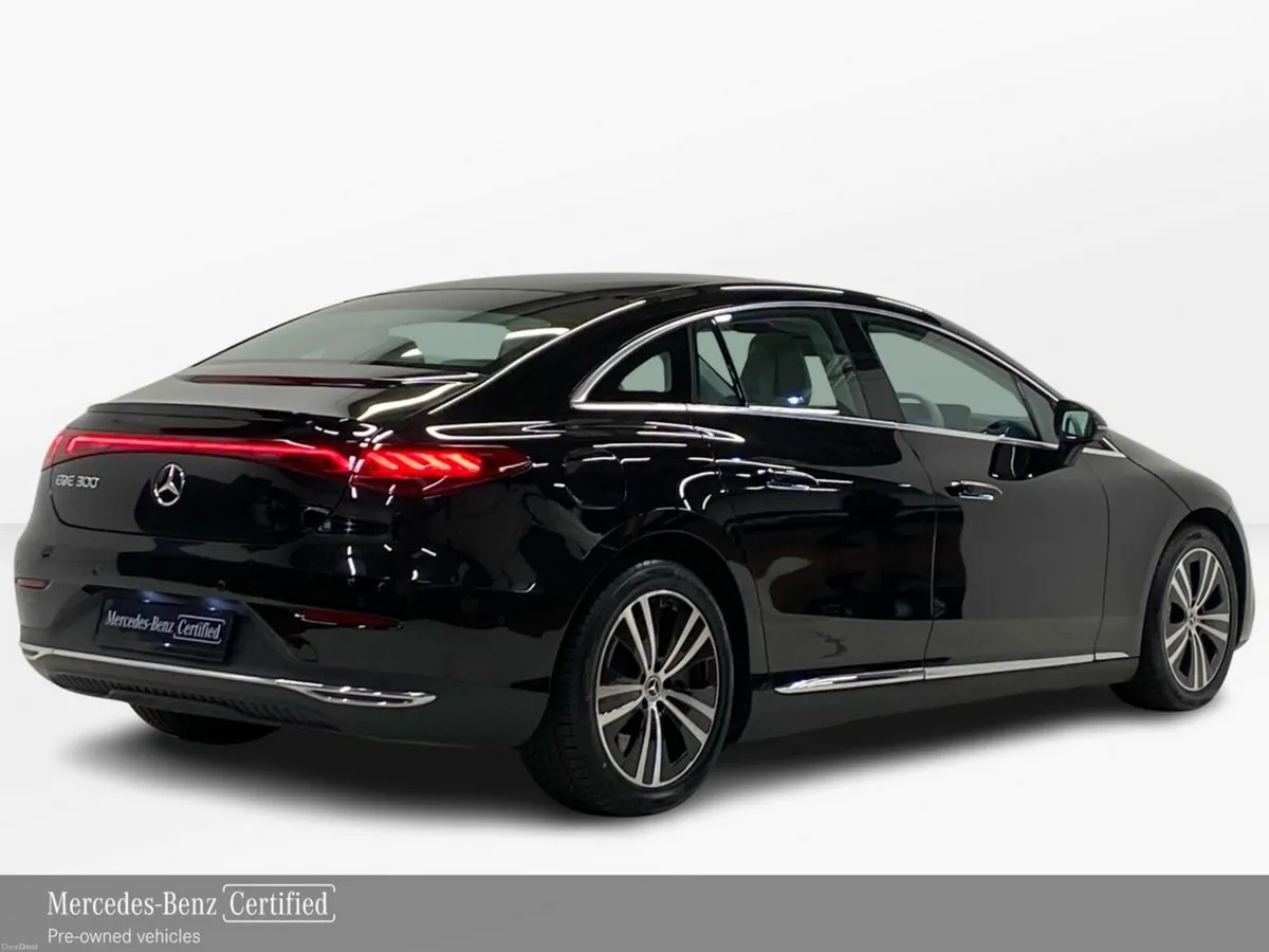 Mercedes-Benz EQE EQE 300 | Panoramic Sunroof - Image 3