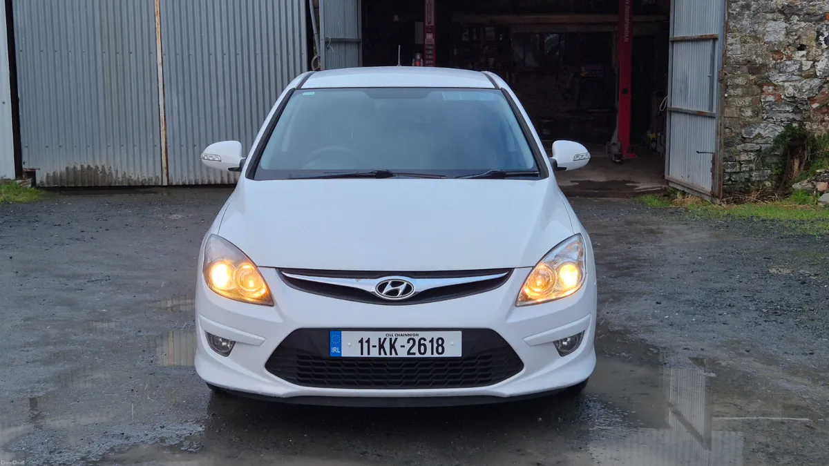Hyundai i30 Comfort 1.6CRDi 128HP - Fully Serviced - Image 2