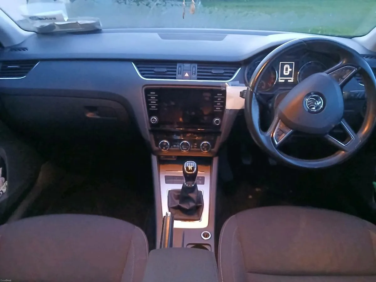 Skoda Octavia 1.6 tdi s - Image 2